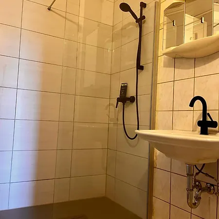 Cozy Rooms In Klagenfurt Center Apartmán *